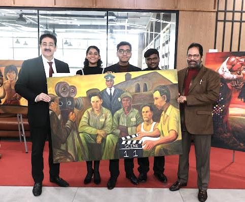 AAFT School of Fine Arts Presents Painting to Former Union Minister Mukhtar Abbas Naqvi Representing the Film Industry